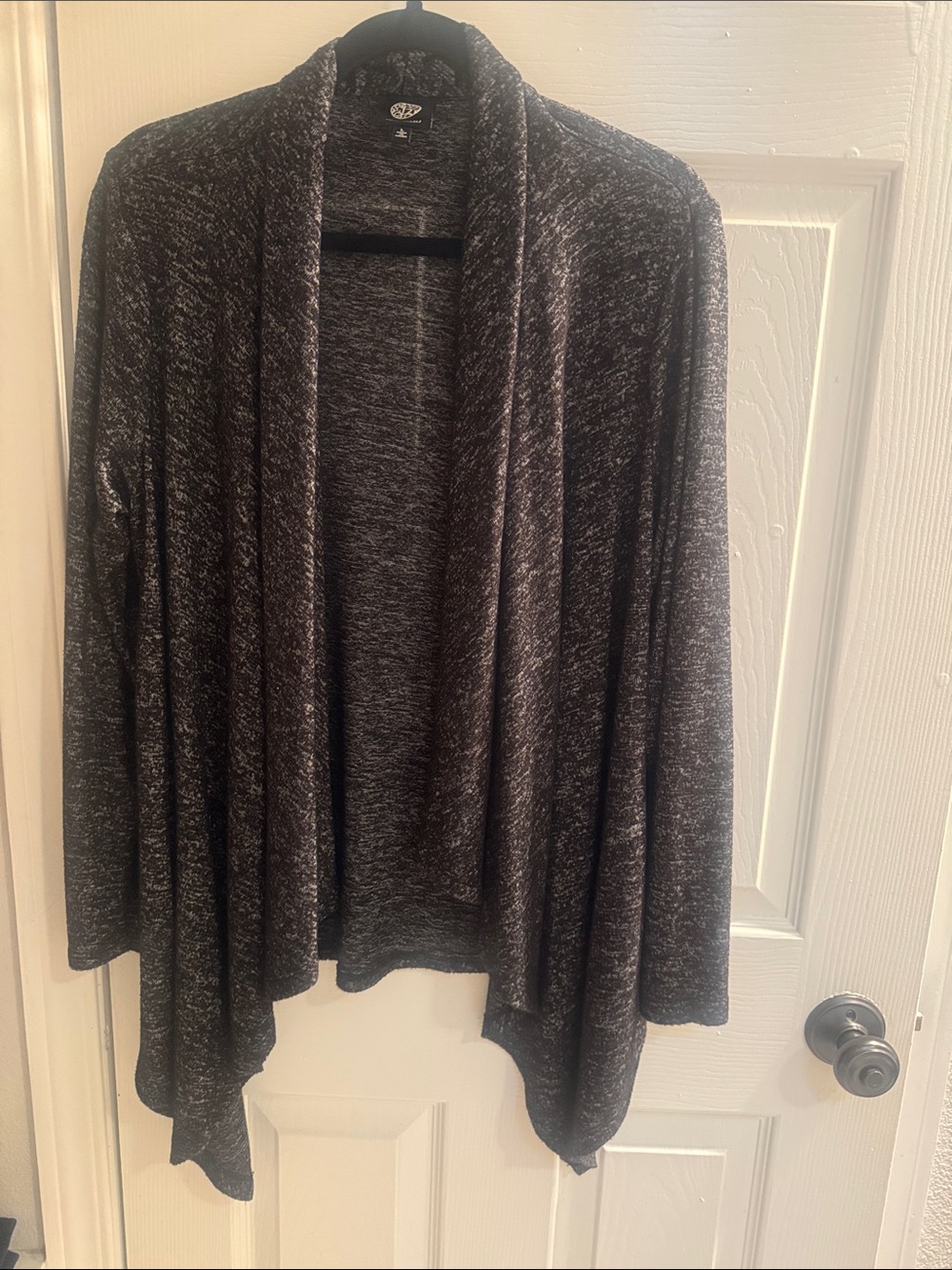 bobeau Heathered Black Open-Front Draped Cardigan